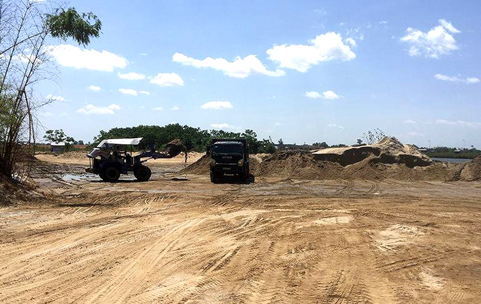 Thông tin từ đường dây nóng